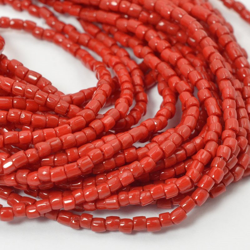 Czech Cut Seedbeads - 9/0 - Opaque Medium Red (hank)