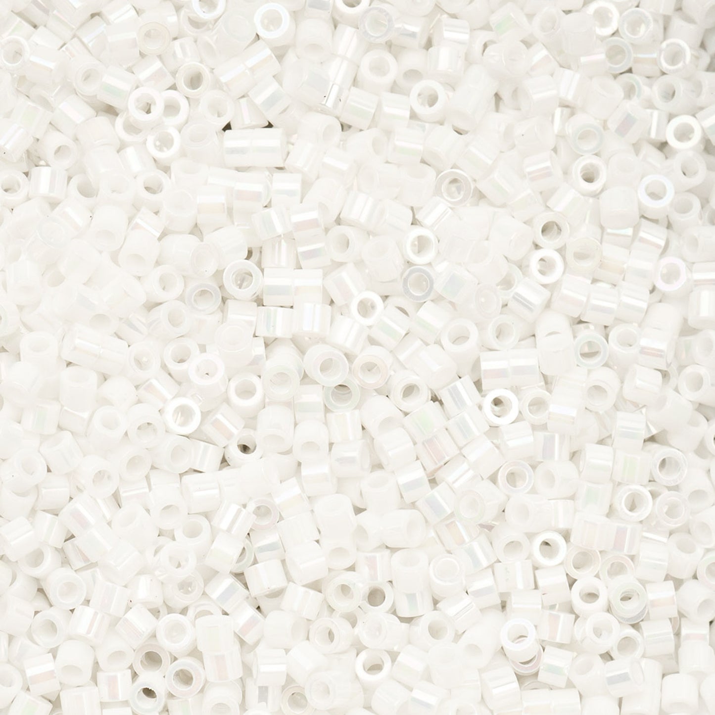 Cylin Bead - 11/0 - White Pearl AB (25g)