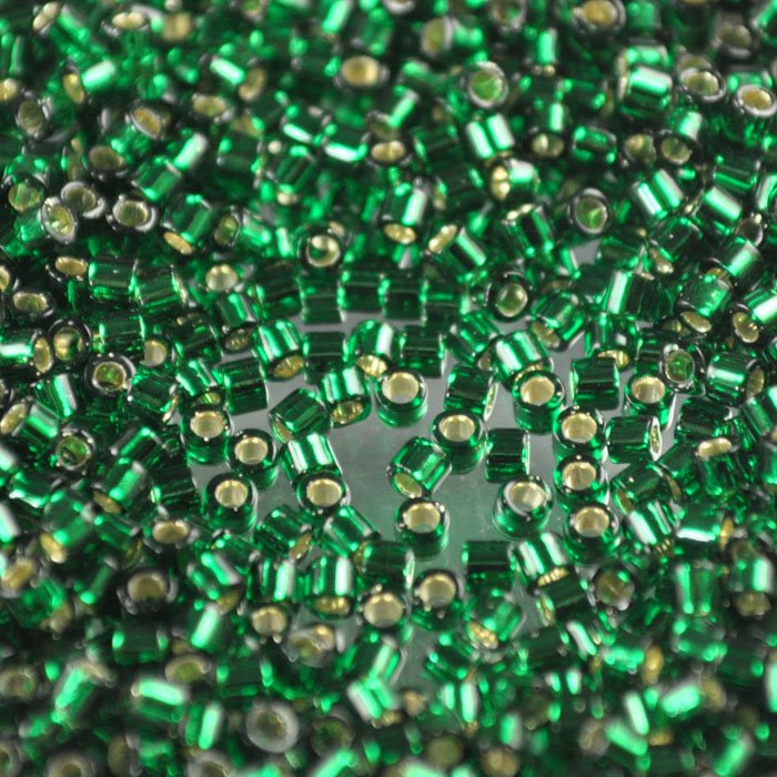 Delica 10/0 Beads - dbm0148 - Silver Lined Emerald 7.2g