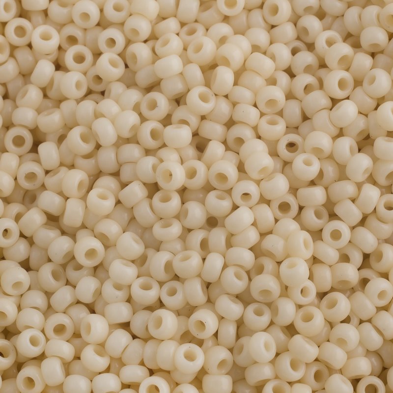 Miyuki Seed Beads 15/0 mb15-0492 - Opaque Dark Cream