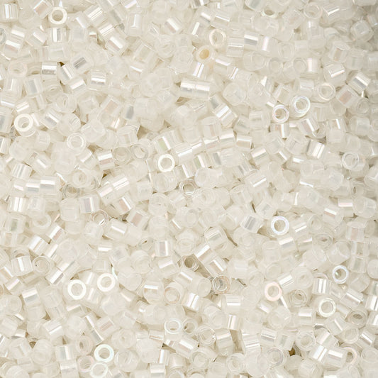 Cylin Bead - 11/0 - Off White AB (25g)