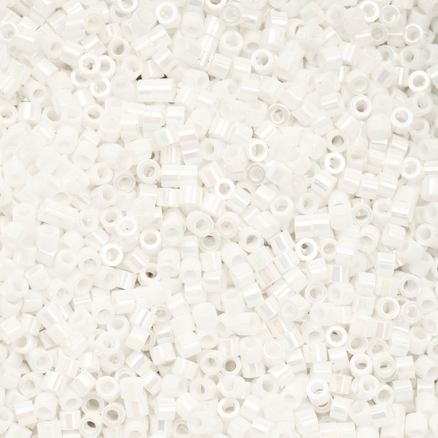 Cylin Bead - 11/0 - White Pearl AB (25g)