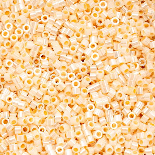Cylin Bead - 11/0 - Light Beige Glazed Luster (25g)