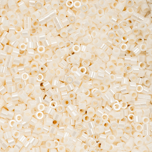 Cylin Bead - 11/0 - Opaque White Bisque Ceylon (25g)