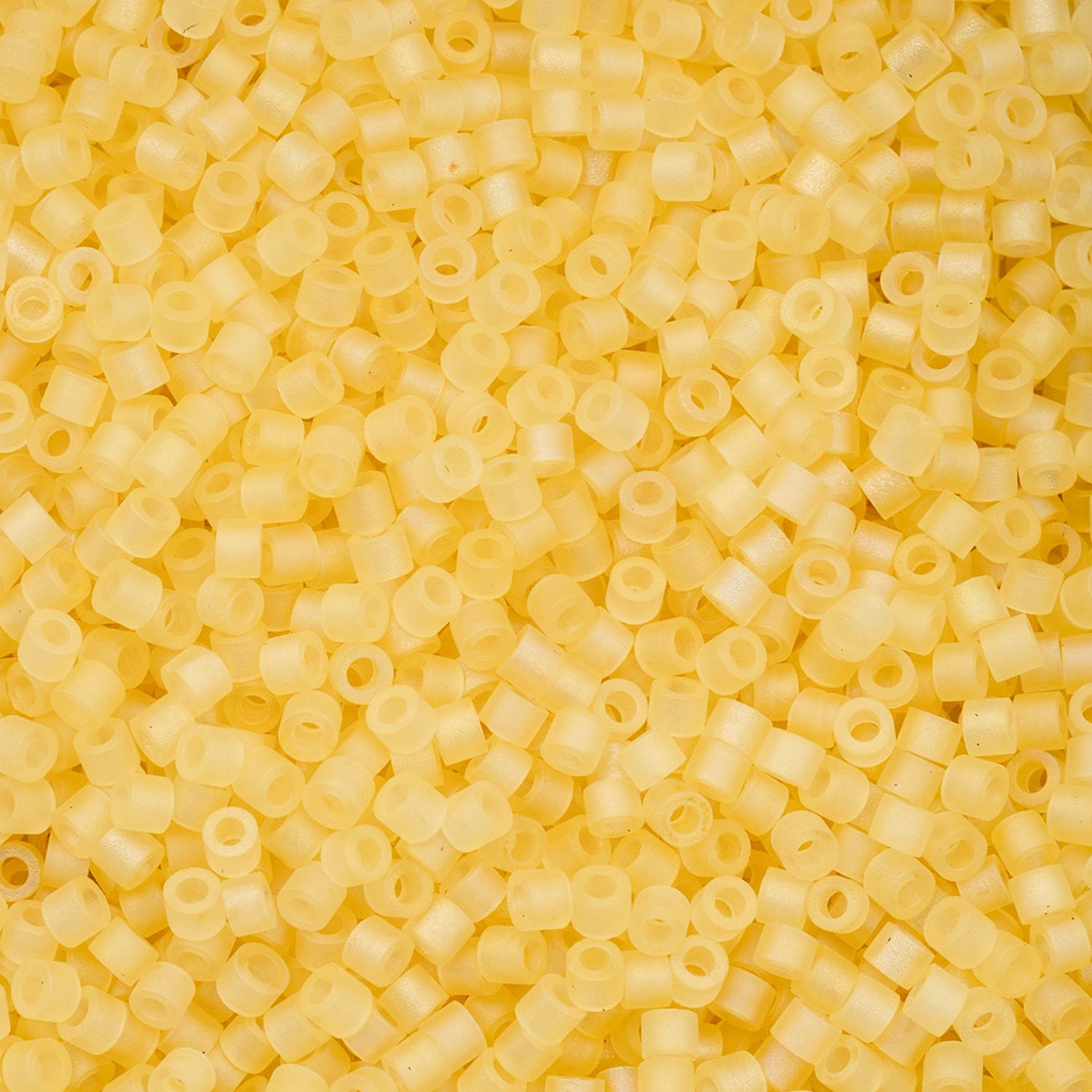 Cylin Bead - 11/0 - Matte Macaron AB - Butter (25g)
