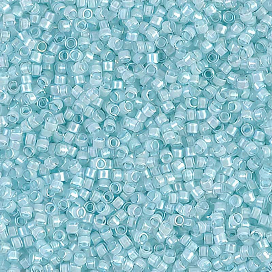 Delica 11/0 Beads - db0078 - Lined Aqua Mist AB 5.2g