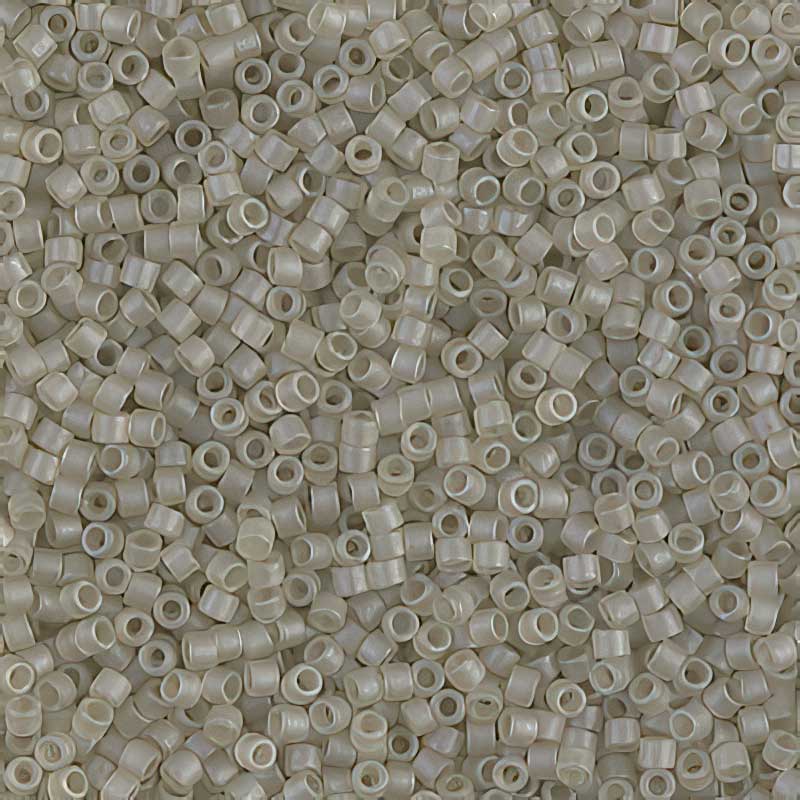 Delica 11/0 Beads - db0383 - Matte Transparent Oyster Lustre 5.2g