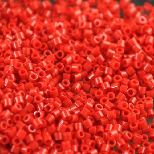 Delica 15/0 Beads - db15-0723 - Red Opaque 5g