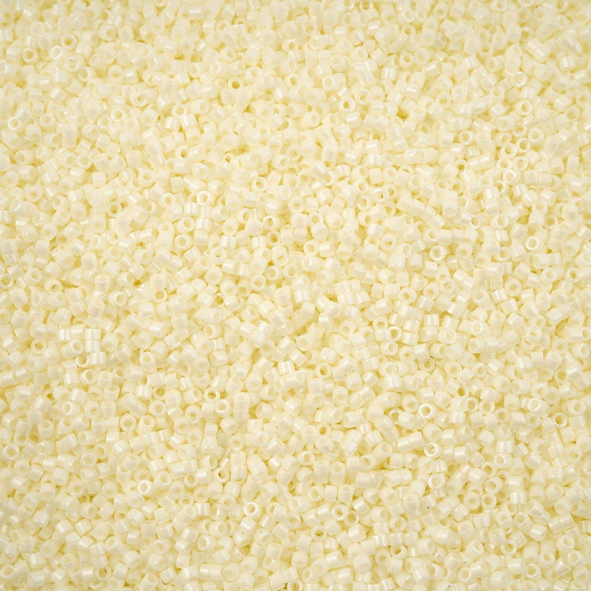 Delica 11/0 Beads - db2402 - Opaque Cream Luster 5.2g