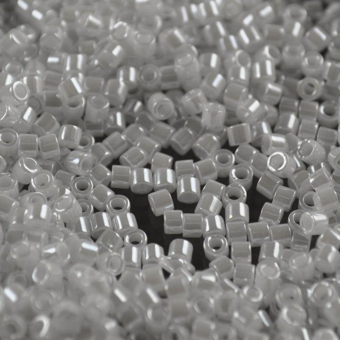 Delica 10/0 Beads - dbm0201 - White Pearl Ceylon 5.2g