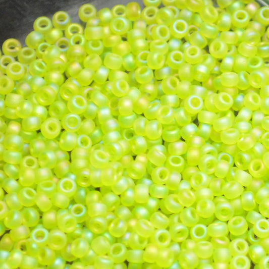 Miyuki Seed Beads 11/0 - mb11-0143FR - Matte Transparent Chartreuse AB 10g