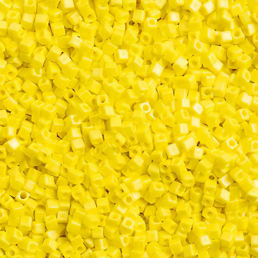 Miyuki Cube - 1.8mm - Matte Yellow AB