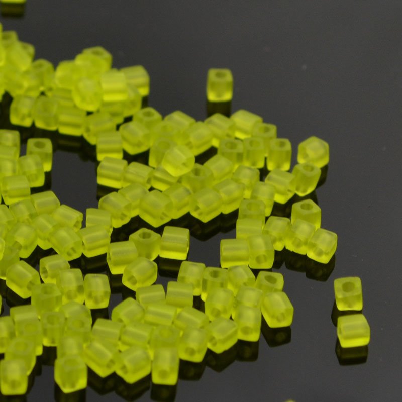 Miyuki Cube - 3mm - Matte Chartreuse