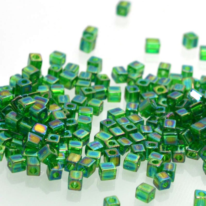 Miyuki Cube - 3mm - Emerald AB