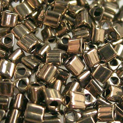 Toho Triangles - 8/0 - Bronze